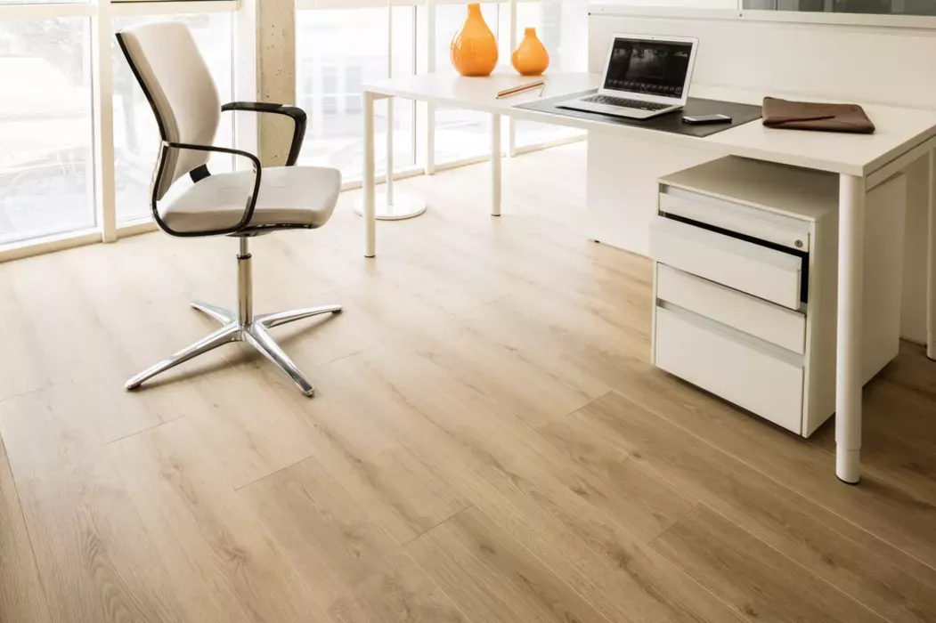 Laminátová plovoucí podlaha Kaindl Natural Touch Standard K4420 RI Dub Evoke Classic V4 spára