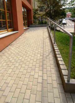 CS BETON Palisáda LENA - 80 cm červená