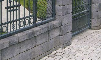 Semmelrock Castello plotový systém SEMMELROCK STEIN + DESIGN
